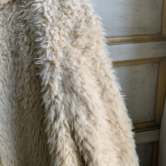 BP Tan Teddy Bear Open Furry Coat size S - Picture 10 of 10